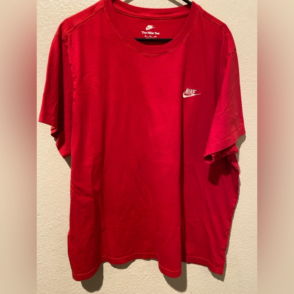 Nike Men Bold Red T-Shirt